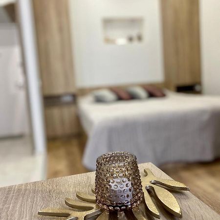 Homelike Apartment リヴィウ エクステリア 写真