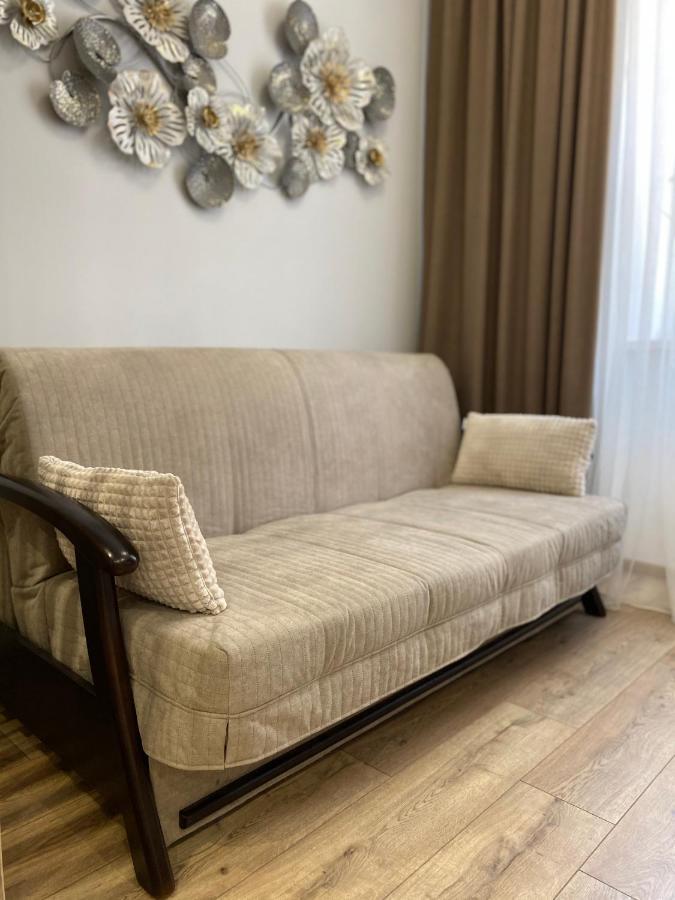 Homelike Apartment リヴィウ エクステリア 写真